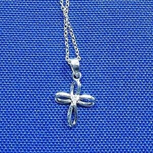 Silpada 925 Sterling Silver Cross My Heart Necklace
